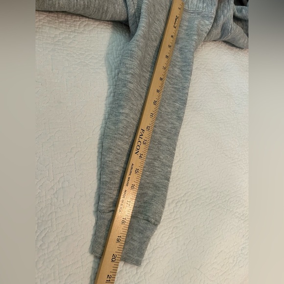 Shippensburg Univ Hooded gray w/black/red letters. Front pouch pkt.Fleece lined. - Picture 6 of 8